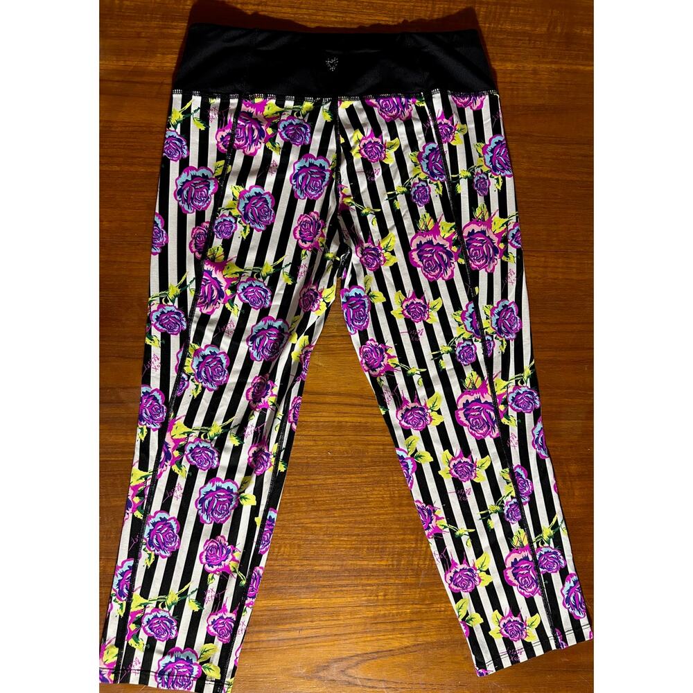 Betsey Johnson Rose Leggings Size M Hi Waist Floral Stripe Roses Goth Colorful